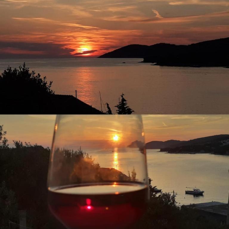 Sunset House With Seaview Apartment Đảo Hvar Ngoại thất bức ảnh